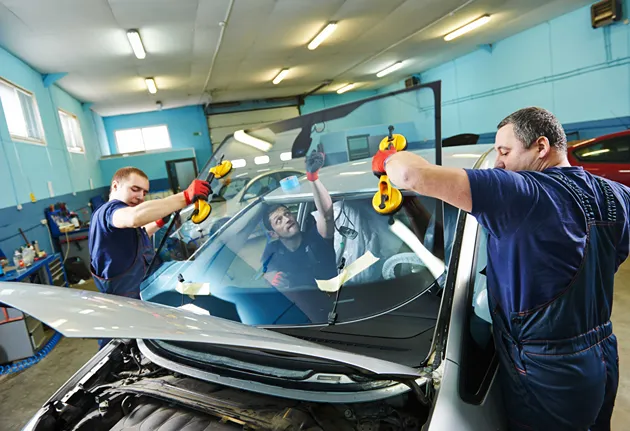 Auto Glass Replacement Dubai