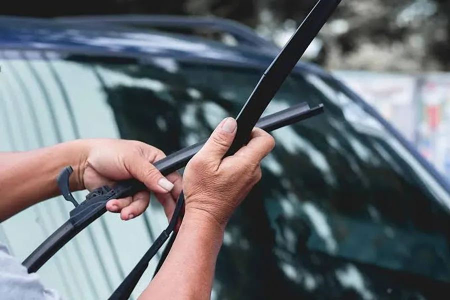 Auto Wiper Blades in UAE