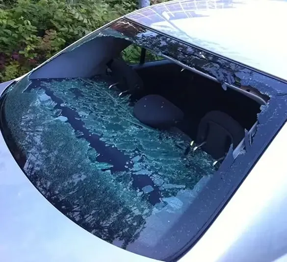 Broken Rear Windscreen Replacement Dubai