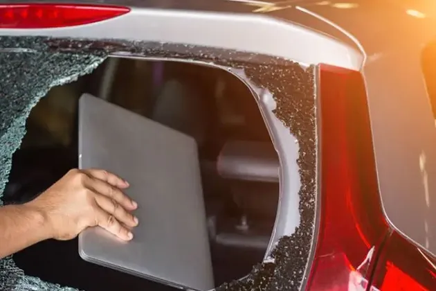 Broken Rear Windscreen Replacement