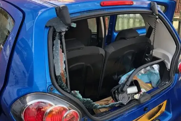 Broken Rear Windscreen