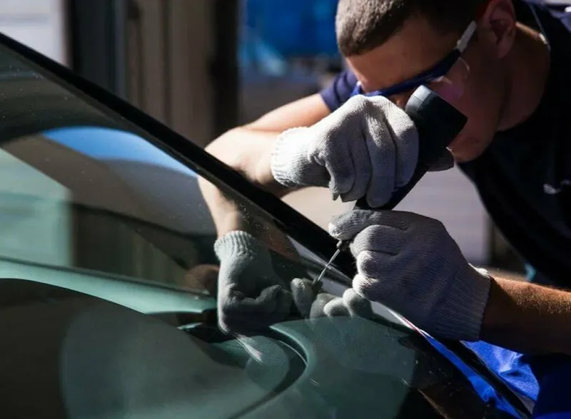 Mobile Car Glass Repair Dubai