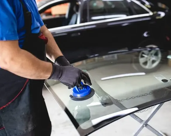 Mobile Car Glass Replacement Services in Abu Dhabi